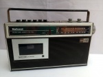 Rádio e Toca Fitas National, Modelo RQ-445S, aprox. 31 x 23 x 8cm, não testado, apresenta desgastes, vendido no estado