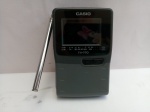 Mini TV Portátil Casio, Modelo TV770-G, aprox. 12 x 9 x 4cm, ligou, porém vendido no estado, apresenta desgastes