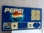 Relógio Pepsi Cola, Funcionando, Antigo e Original, apresenta desgastes; aprox. 90 x 50 x 4cm