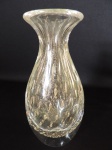 Murano - Belo vaso solifleur, feito em grosso vidro de Murano, transparente com ouro 24k. Medidas de 18,5 x 8,5. Em perfeito estado!