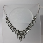JÓIA DE PRATA  - Magnífico colar em prata de lei, adornado por diversas pedras naturais brasileiras.  Aprox. 47 cm. Peça nova,  sem uso.