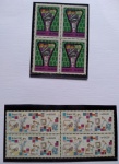 Selos do Brasil, parte de coleção, selos protegidos por Maximaphil de fundo preto. (S111)
