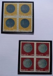 Selos do Brasil, parte de coleção, selos protegidos por Maximaphil de fundo preto. (S141)
