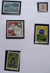 Selos do Brasil, parte de coleção, selos protegidos por Maximaphil de fundo preto. (S171)