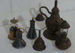 Lamparinas decorativas de coleção elaboradas em metal e latão, com tamanhos diversos maior com 15cm. total de 6 peças.