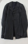 Jaqueta Feminina em couro preto interior forrado com tecido preto, corte fino e muito bem confeccionado, confecção Argentina, tamanho 46.