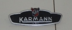 COLECIONISMO E RESTAURAÇÃO  Emblema de metal antigo do Karnann Ghia década de 60/70 - fundo preto esmaltado e letras cromadas, emblema superior esmaltado na cor vermelha e preta. Méd. 9cm x 3cm