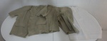 Conjunto feminino com Blazer e Short Verde Claro, saia branca, manufatura não definida botões em baquelita,  tamanho G