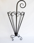Porta guarda-chuvas confeccionado em ferro com pintura metálica. Medida 72cm de altura.