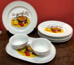 Spaghetti - Belo conjunto de porcelana, para servir, composto por 06 pratos rasos, 01 travessa e 02 bowls. Total: 09 peças.