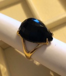 Bijuteria Fina - Belíssimo anel feminino, modelo copia de joia, grande pedra preta, feitio gota, no estilo lapidação briolet. Aro 19.