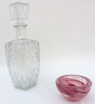 Garrafa de vidro com tampa de plástico e bowl de murano. 30  e 11 cm