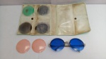Case Italiano Contendo 1 Armação de Óculos, com 4 Pares de Lentes Coloridas, Lentes com Ondulações e Defeitos, marcas de armazenamento, desgastes do tempo, vendido no estado