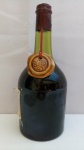 Garrafa Vinho Ogier, Francês, 75cl, aprox. 25 x 10cm, Lacrado, FALTA Rótulos; NÃO Podemos Garantir Vinho p/ Consumo, com marcas do tempo
