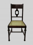 Cadeira de madeira e palhinha 46cm x 44cm x 95cm