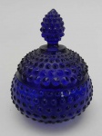 Bowl com tampa de vidro azul cobalto com relevo de pingos. altura 12cm