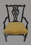Cadeira de braços com assento estofado,estilo ingles., 98cm de altura, 50cm de largura e 60cm de comprimento.