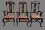 Conjunto de 3 cadeiras peruanas séc XVIII - 122 cm de alt, 60 de larg e 52 de comp. Ex. Coleção Sra. Margarida Lara