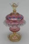 Bombonière de cristal veneziano branco e rosa com pintura de flores em esmalte colorido. altura 26cm