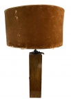 SERGIO RODRIGUES - maravilhoso abajur em madeira nobre, em ótimo estado, medindo: 93 cm alt. (atenção: cúpula de tecido, precisa restauro)