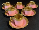 CASA MUNIZ (ENGLAND)- lote contendo 6 belíssimas xícaras de porcelana rosa com pintura em ouro.