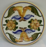 LUIS SALVADOR- maravilhoso prato de cerâmica da reanimada manufatura, marcado na base,  medindo 20 cm diam.