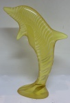 ABRAHAM PALATNIK - arte cinética, escultura em resina de poliéster representando golfinho, medindo: 22 cm alt.