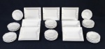 Conjunto de 31 cinzeiros de cerâmica branca, manufatura Olmos. 12 cm diâmetro.