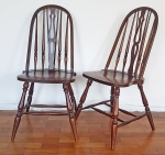 Par de Cadeiras COUNTRY - Estados Unidos, meados do séc XX. Med. 92 x 44 x 44 cm.