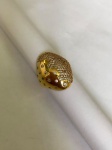 PRATA- Belo anel em prata amarela 925, cravejado por zircônias. Aro. 19