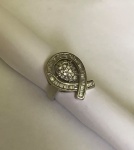 PRATA- Lindo anel em prata 925, cravejado por zircônias redondas e em canudilhos. Aro.20