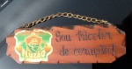 Placa decorativa em madeira  para pendurar, com a inscrição " Sou Tricolor de coração "  Medidas: 20x6 cm