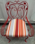 Bela Cadeira artesanal em ferro, laqueada em vermelho ferrari, em perfeito estado. - Medidas: 62x48x90 cm - Retirada do lote em Jacarepaguá com agendamento.