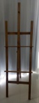 Cavalete em madeira para pintura - Medidas: 1,75 cm - Lote com uma madeira solta, vendido no estado.