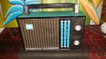 Radio portátil transistor Marca General Electric fabricado em Santo André  SP com 5 bandas OM, 25 M ; 31 M; 40 M e 60 M, 18 20 x 10 cm. Funciona a pilha. Não testado.
