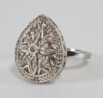 ART DECO - Antigo anel em prata com pequenos diamantes. Aro 17 / 18