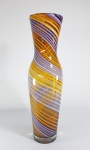 Vaso alto em vidro de Murano com listras. Med. 39 cm.