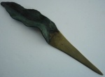 Mindlin (E. C. Mindlin) - Abridor de correspondência em bronze, medindo: 32 cm de comprimento. Peça assinada.