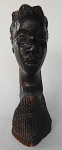Maravilhosa e detalhada escultura africana em madeira Ébano representando figura feminina, medindo: 36 cm de altura.
