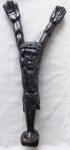 Cristo esculpido em madeira, arte popular com 52 cm de altura. Obra sem identificação do artesão.