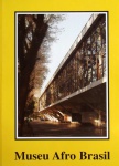 Museu Afro Brasil - Livro que retrata o vastíssimo acervo do Museu Afro mais importante do Brasil, ano 2010 - Capa dura com sobrecapa - fartamente ilustrado em papel couché. 360 pgs. 28 x 22 cm.