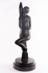VICTOR BRECHERET - "Mulher com jarro". Escultura em bronze, assinada. 80 cm.