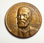Medalha em bronze com referencia aos 50 anos da morte de Machado de Assis - 1908/1958 medindo 5 cm de diametro.