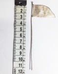 ARTE SACRA - PRATA - Estandarte em prata de lei para imagem católica medindo 11,5 cm de comprimento.