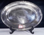 WOLFF - grande travessa oval em metal espessurado á prata de manufatura WOLFF medindo 42 cm de comprimento e 31 cm de largura.