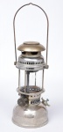 PETROMAX - Antigo lampião alemão em metal cromado com cúpula em vidro.  Med.: 47x16 cm