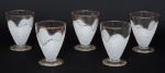 Conjunto com cinco taças nos anos 50 em vidro com decoração coco ralado e fios de ouro.