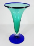 MURANO - Vaso em vidro italiano no formato de Tulipa nas cores verde e azul. Med. 29 x 18 cm.