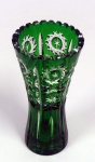 Jarro em cristal verde rico em detalhes lapidados 9x18cm
