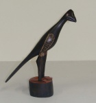 Bento Sumé - Escultura em madeira esculpida e pintada representando pássaro grande escultor paraibano